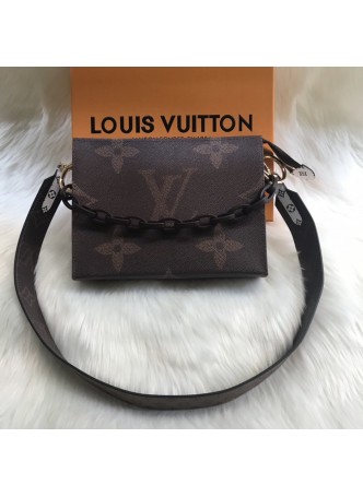 LV TOILET POUCH XL